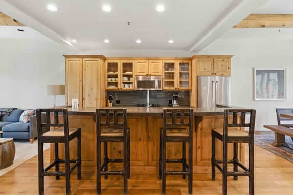 Trailside Townhome | Hot Tub | Walk to Ski