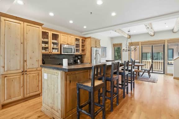 Trailside Townhome | Hot Tub | Walk to Ski - Image 2