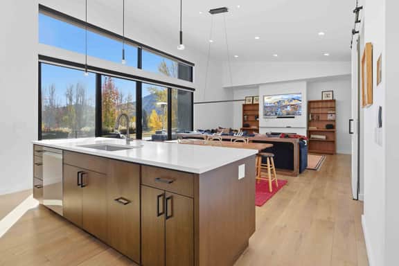 The Ridgehouse | Modern Mountain Stay with Sauna Near Trails & Skiing