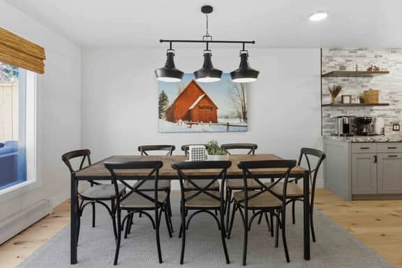 The Timberline House | Modern Mountain Comfort | Walk to Town & Near Lifts