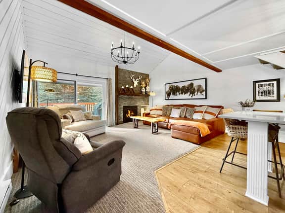 The Sunburst Social | Modern Condo with Amenities