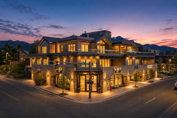 Luxury Residence on Main | Baldy Views | Heated Terrace | Walk Everywhere - Image 2