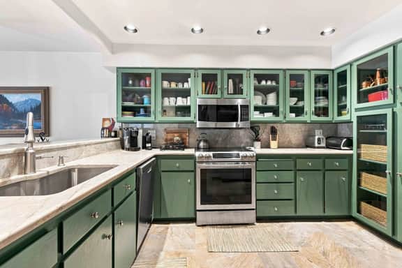 Peaceful Elkhorn Aspen Retreat with Amenity Access - Image 3