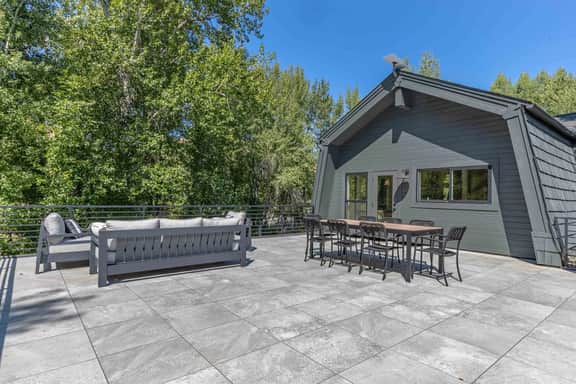The River House | Private River Access + Huge Backyard - Image 4