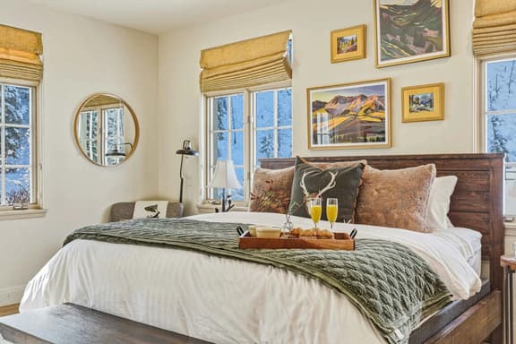 The Luxury Riverfront Home at Warm Springs - Image 1