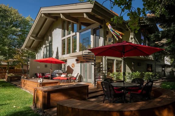 Creek Front Duplex | Close to Lifts with Hot Tub - Image 1