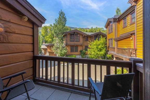 SkiView Luxury Townhome - Steps to Ketchum + Skiing, Dog-Friendly!