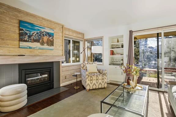 Elkhorn Bluff Condo | Hot Tub | Pool | Skiing