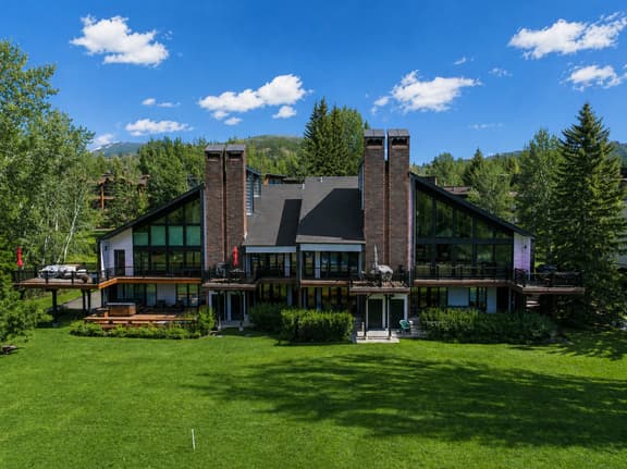 Classic Sun Valley on Hole 1 | Golf Course + Baldy Views - Image 1