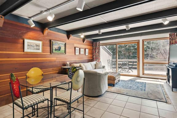 Creekside Vintage Condo at Warm Springs Base - Image 1