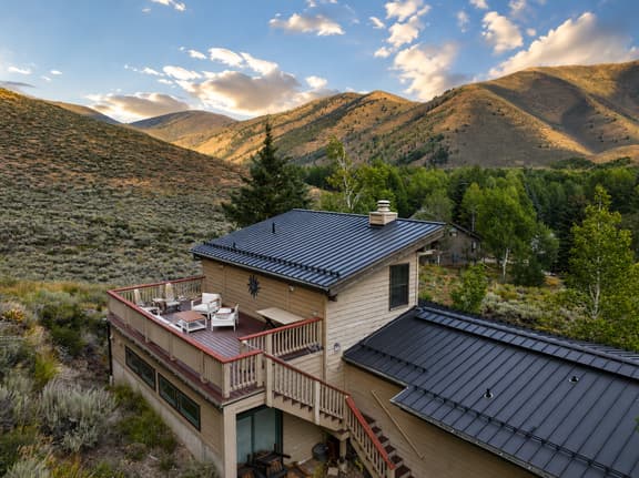 Ketchum Cowboy Cottage | Hot Tub + Big Views - Image 1