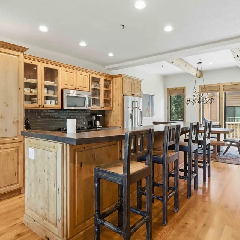 Trailside Townhome | Hot Tub | Walk to Ski